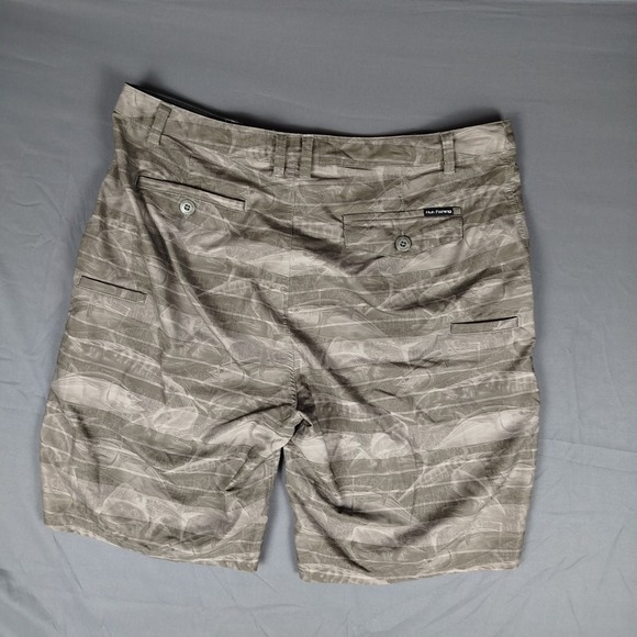 HUK Gray Fish Performance Board Shorts Mens 38 Fishing Sporty Outdoor Swim - Picture 2 of 8